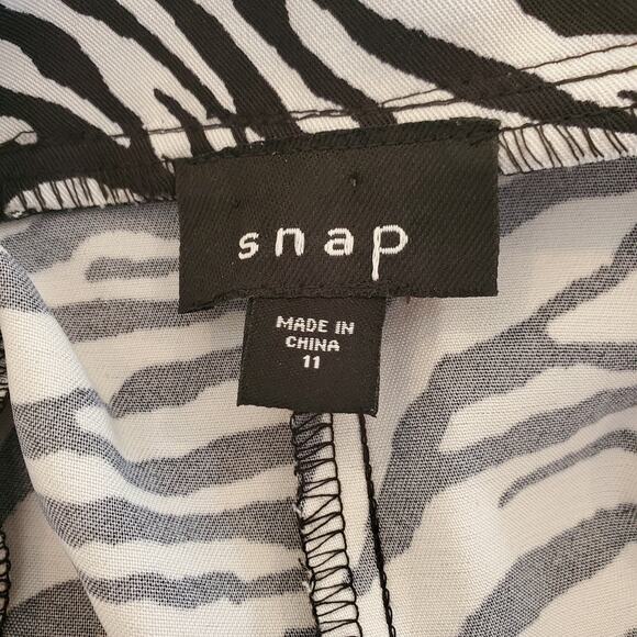 Snap Zebra Midi Sheath Dress Size 11 - Picture 4 of 9